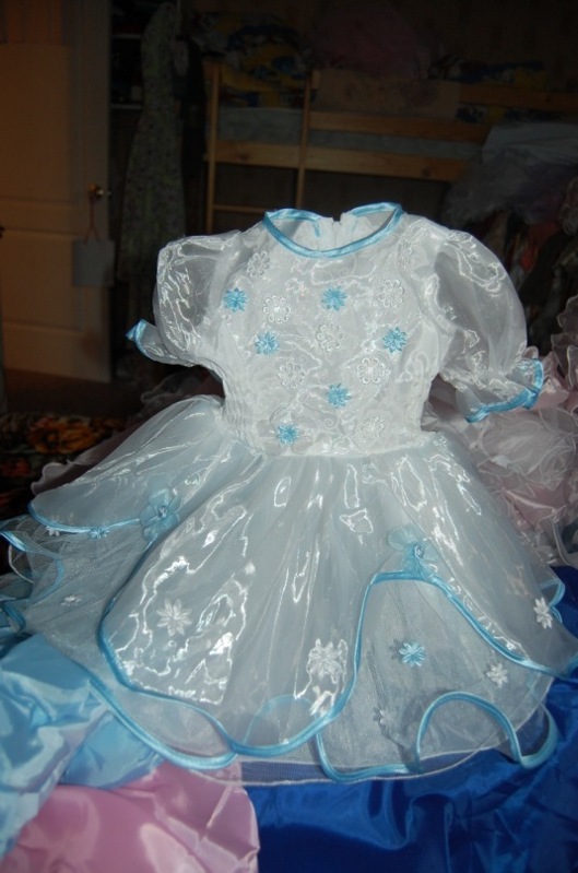Нарядное платье на младенца